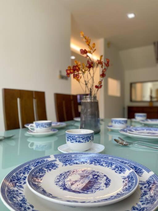 Teluk Cempedak Semi-d House 19pax By Iconique Holiday home *