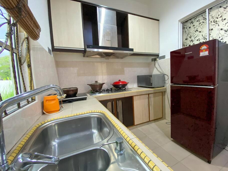 Teluk Cempedak Semi-d House 19pax By Iconique * Kuantan